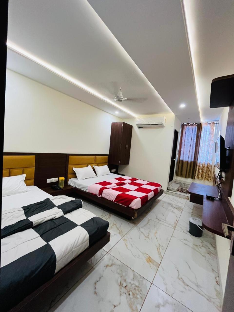 Hotel Prakasham Ujjain Ngoại thất bức ảnh