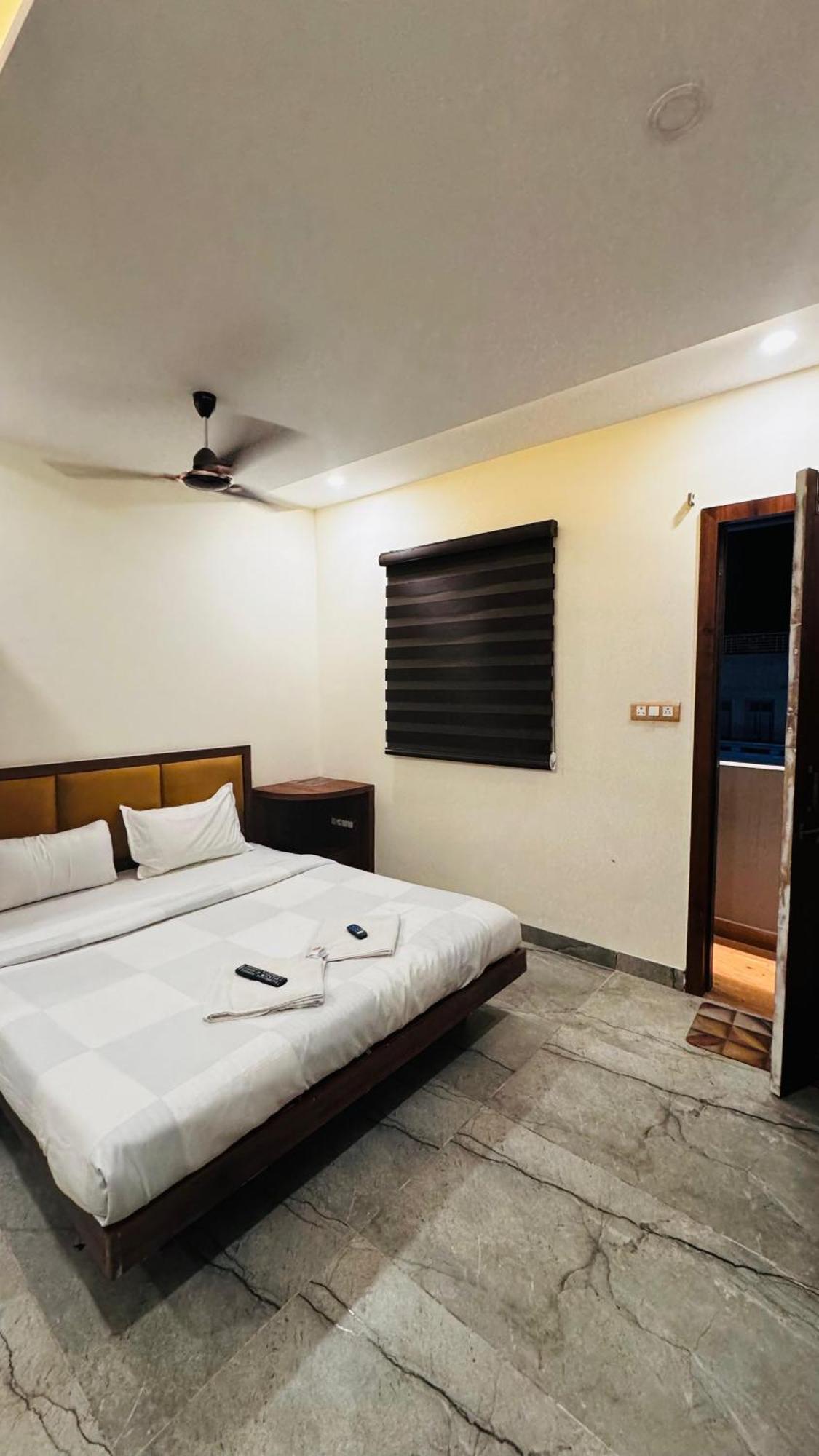 Hotel Prakasham Ujjain Ngoại thất bức ảnh